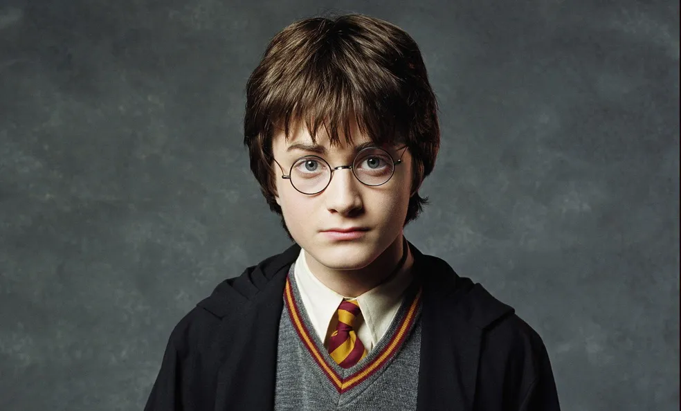Harry olhando pra frente